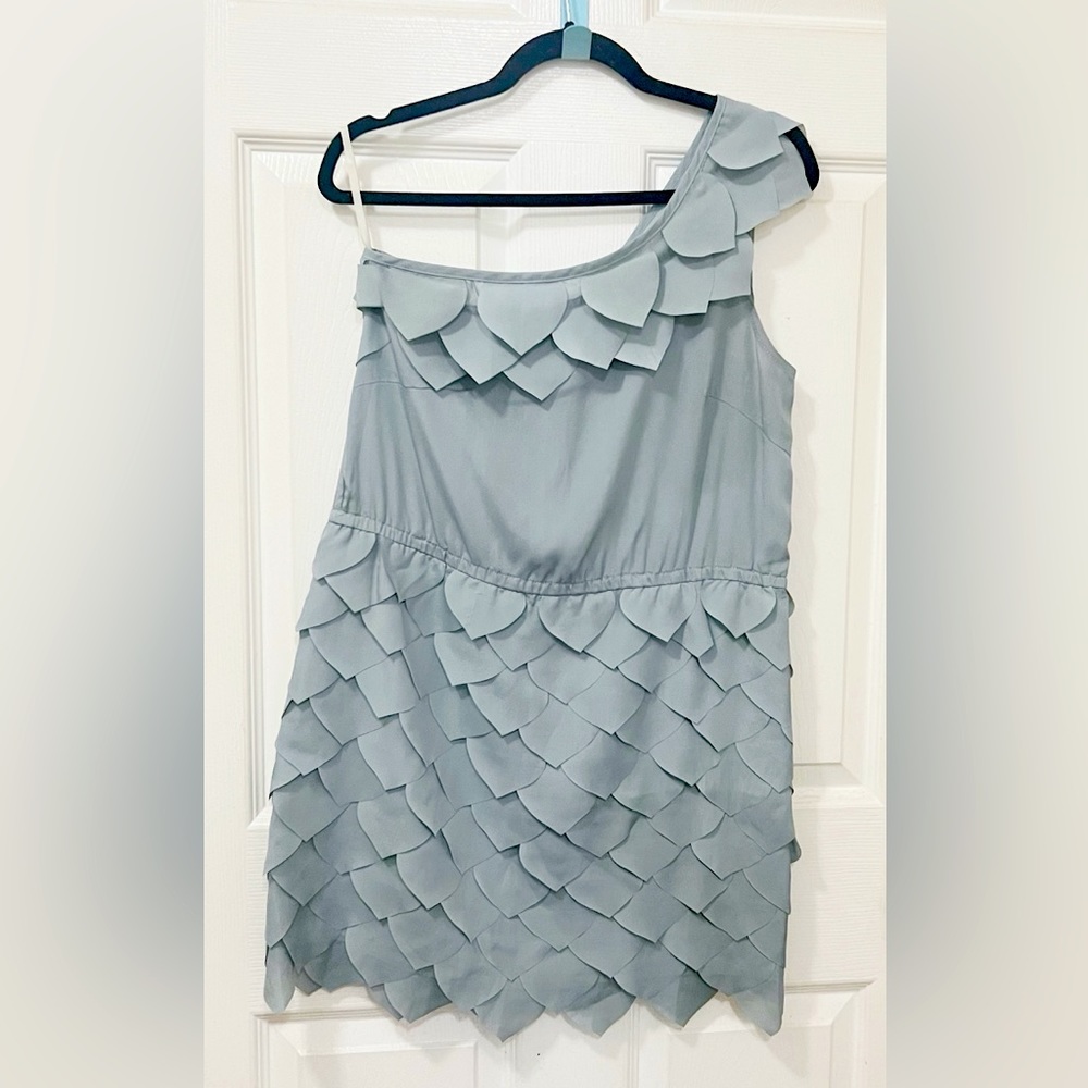 ModCloth Grey Leaf Dress Size Medium - Picture 2 of 4